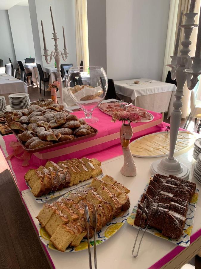 Hotel Aragosta Cattolica Eksteriør billede