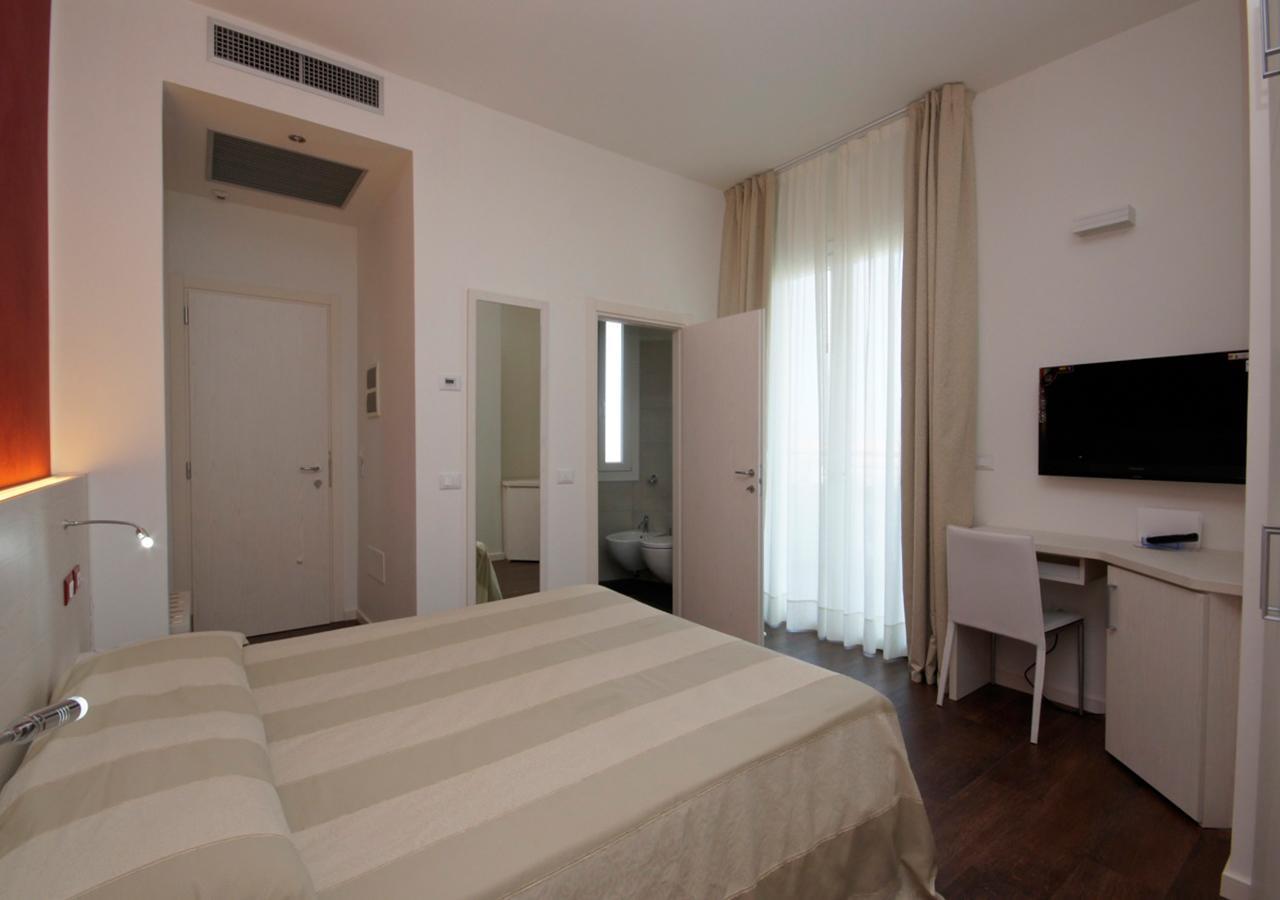 Hotel Aragosta Cattolica Eksteriør billede